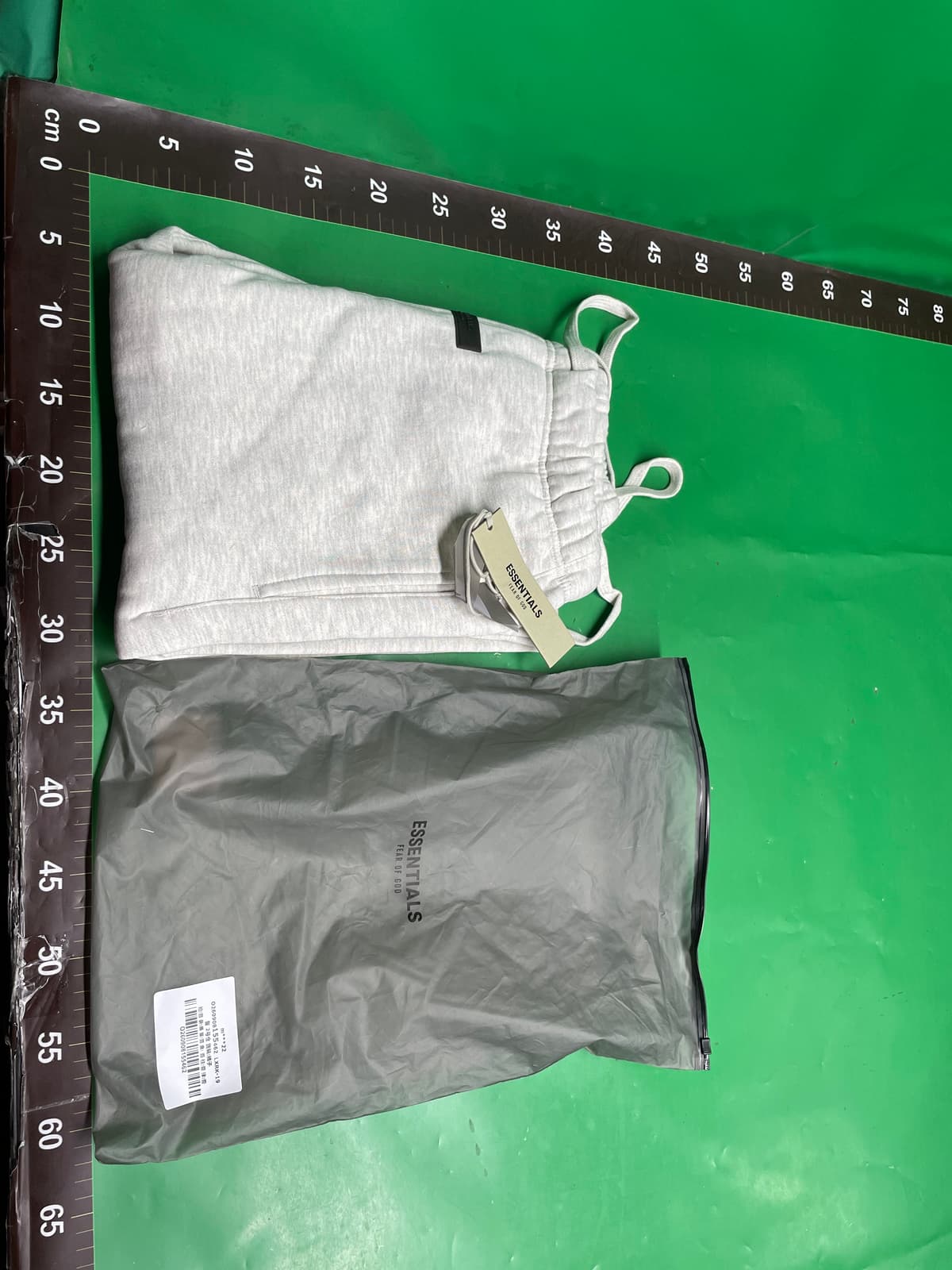 ESSENTIALS第八季FOG植绒字母高街宽松休闲直筒加绒保暖长裤卫裤 — foto QC 1