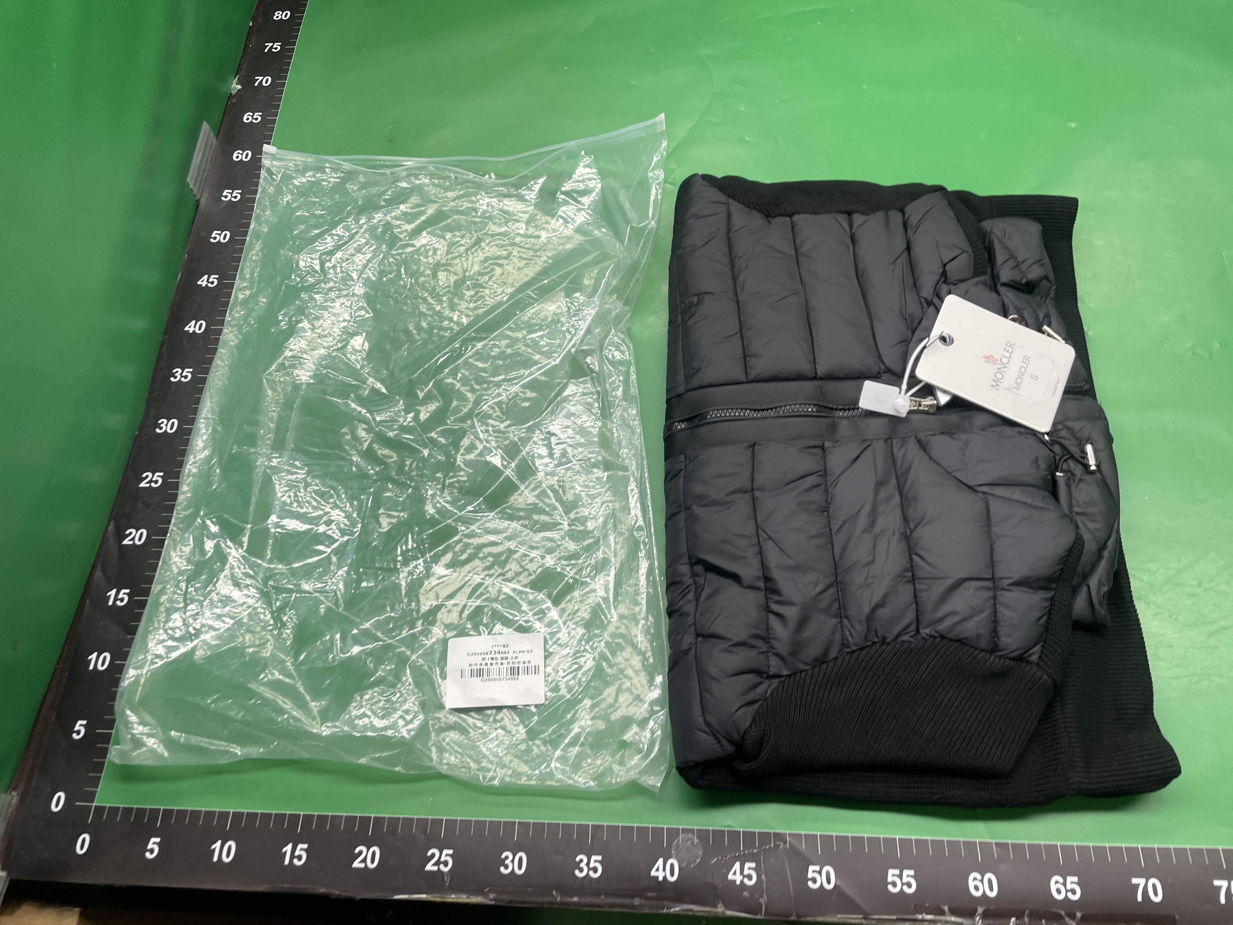 外贸欧洲站新款M家针织拼接羽绒服 现货立领休闲时尚男女同款外套 — miniatura QC 2
