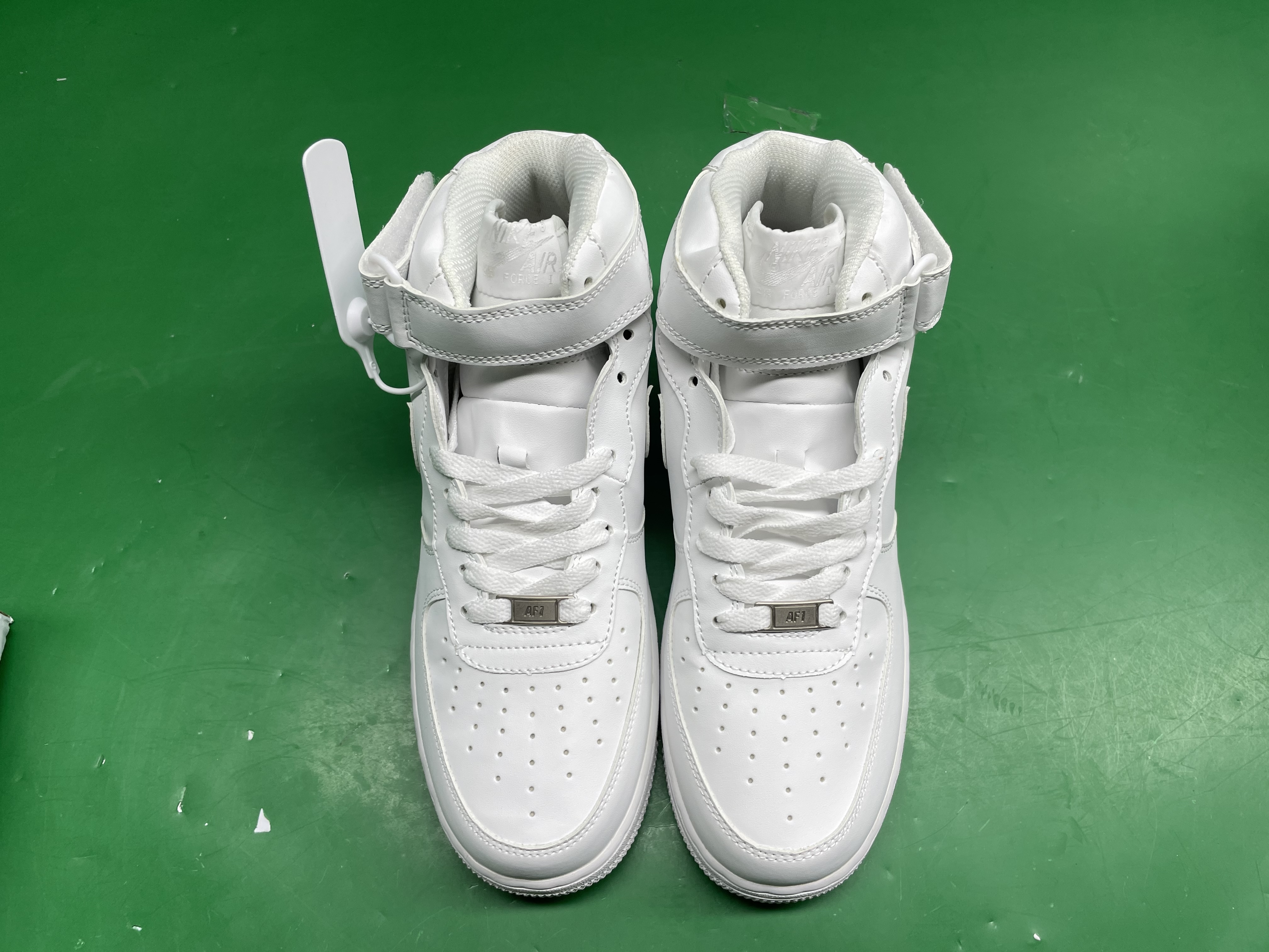 空军一号 AF1低帮板鞋男女情侣小白鞋头层牛皮百搭运动休闲 — foto QC 1