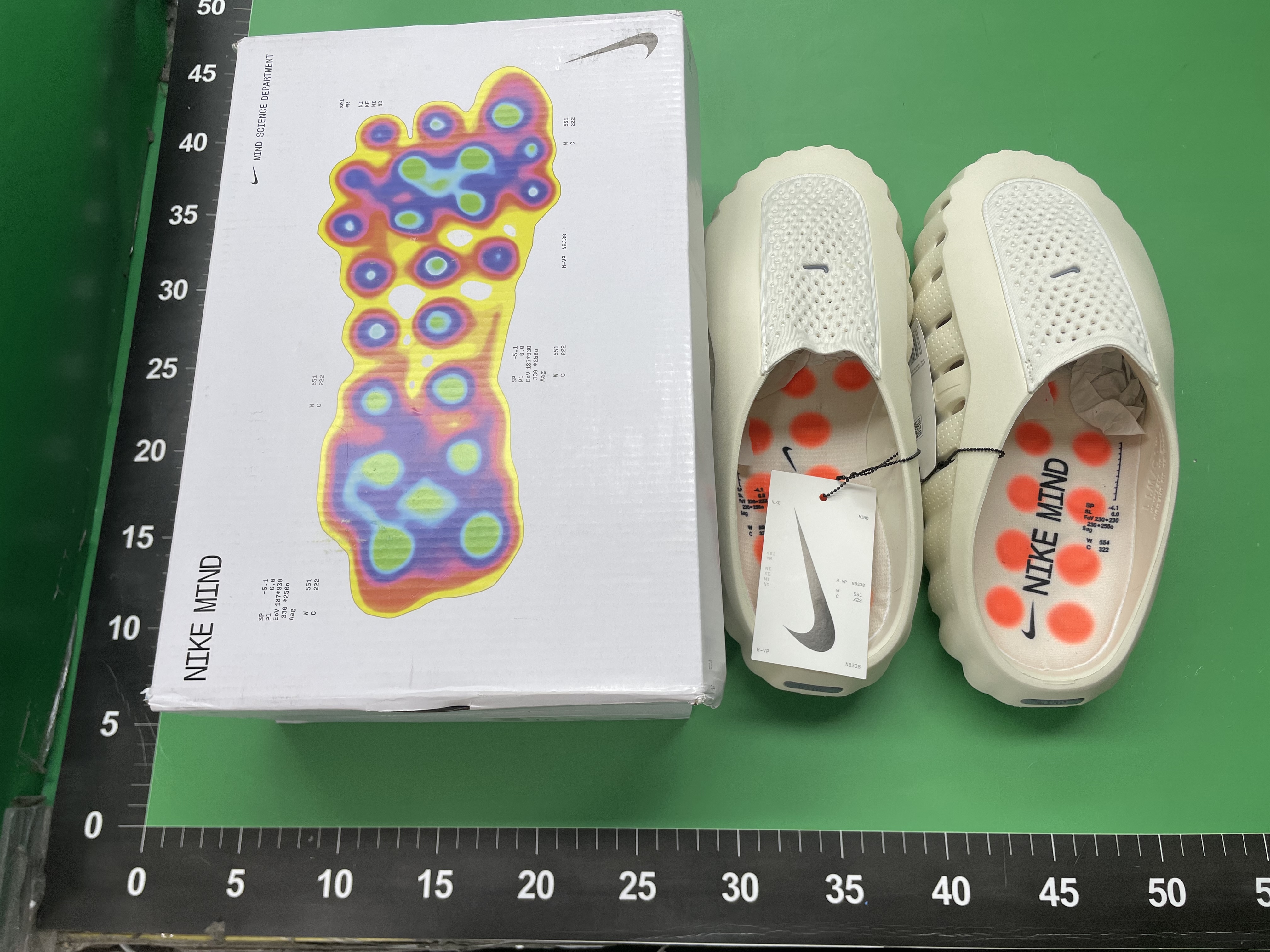 莆田现货外贸新款运动鞋Mind 001沙滩鞋休闲舒适一脚蹬包头拖鞋 — miniatura QC 4