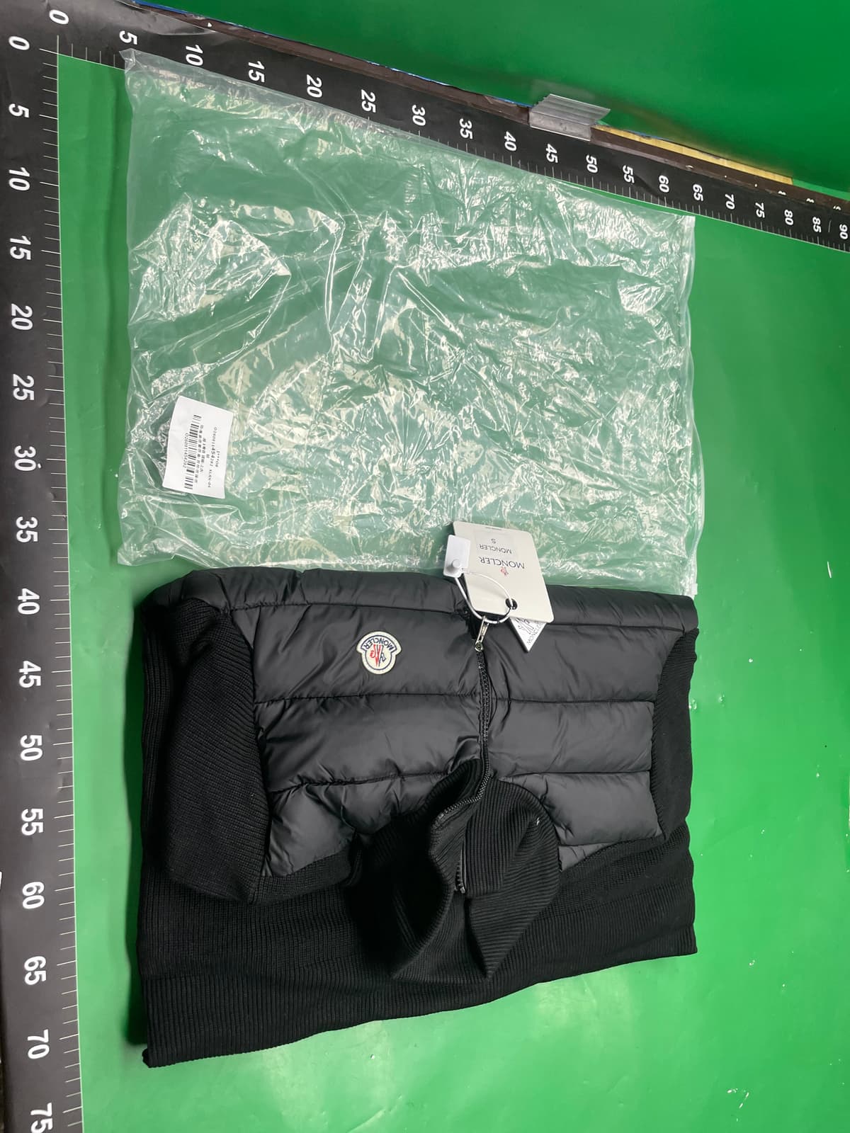 欧洲站外贸新款M家针织拼接羽绒服 现货连帽休闲时尚男女同款外套 — foto QC 1
