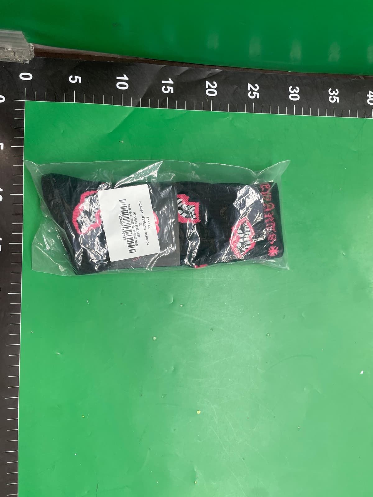 克罗爱心袜子毛巾底条纹涂鸦红唇刺绣标瑞典潮袜跨境专供 — foto QC 1