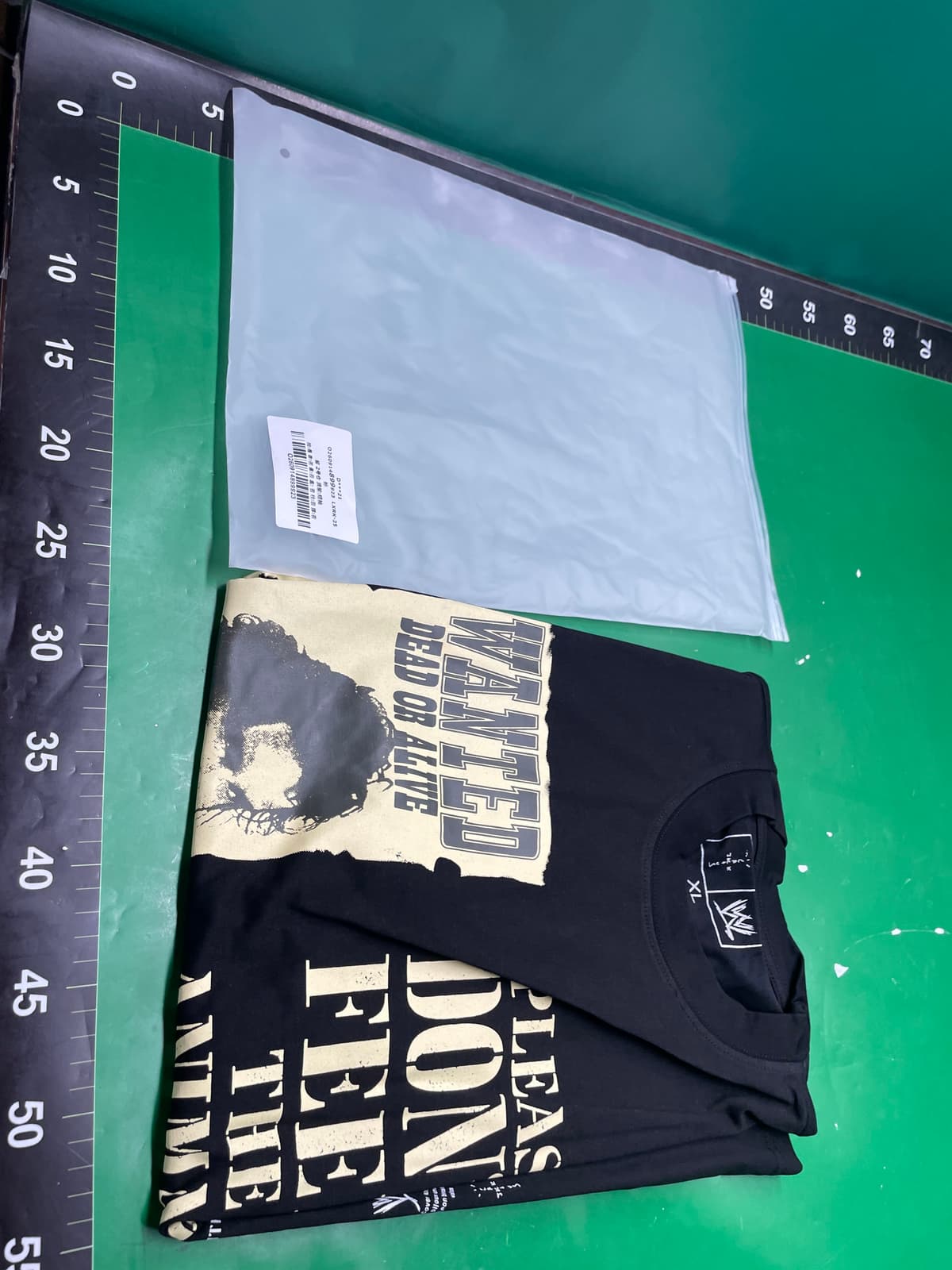 跨境潮牌Travis Scott 联名款乌托邦巡演人像字母印花短袖T恤合集 — foto QC 1