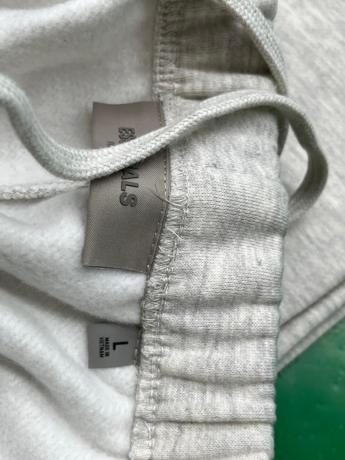SS22-Essentials小标植绒印花Sweatpants 束脚长裤舒适舒适穿搭时 — miniatura QC 4