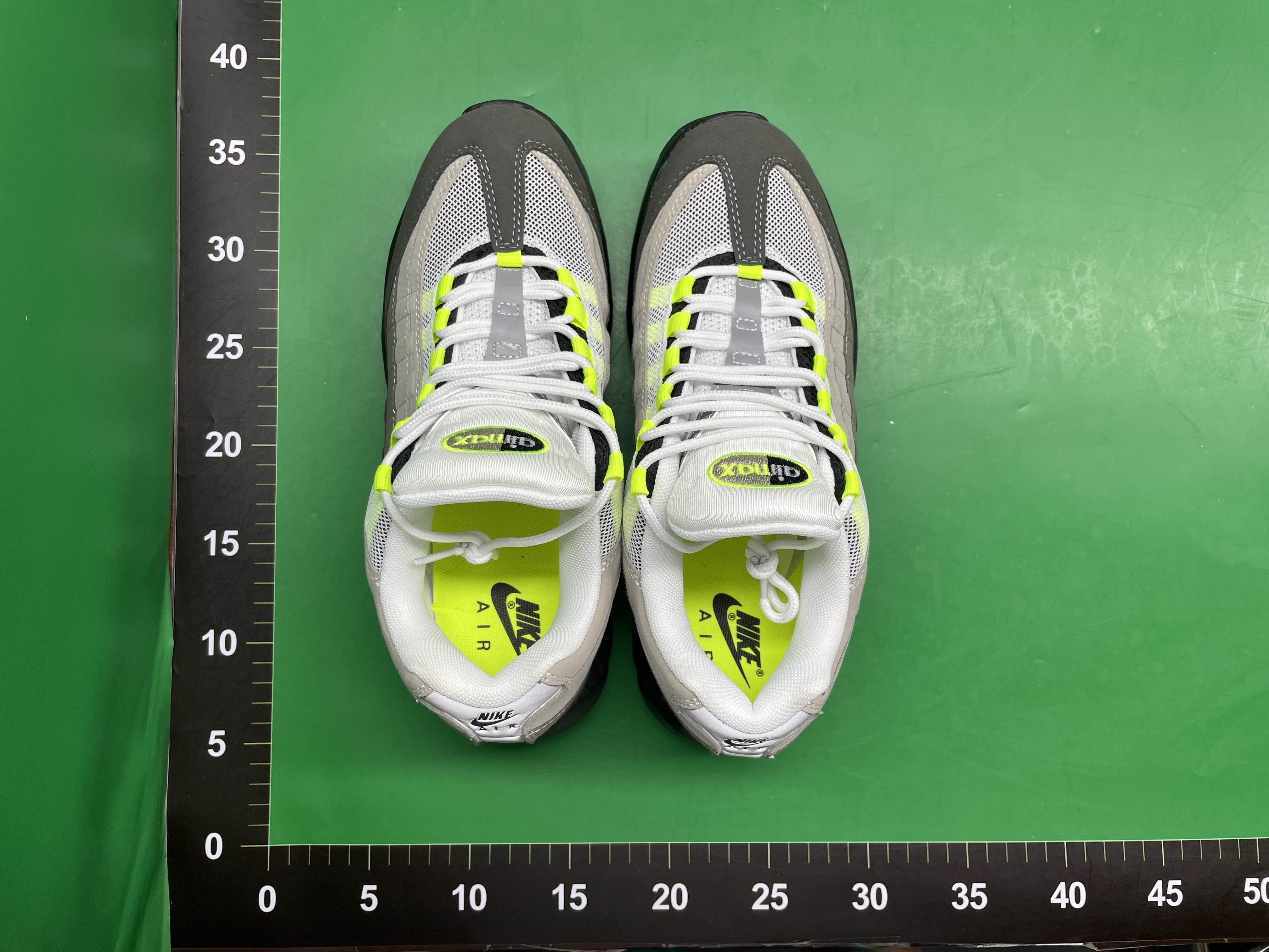 莆田外贸2023新款男鞋AIR MAX 95复古气垫鞋弹力缓震女鞋跑步鞋 — miniatura QC 3
