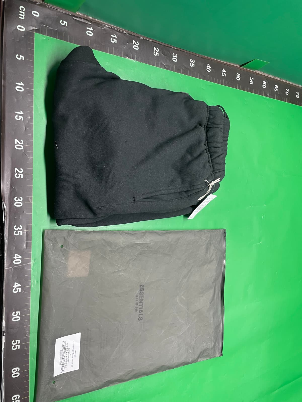 SS22-Essentials小标植绒印花Sweatpants 束脚长裤舒适舒适穿搭时 — miniatura QC 2