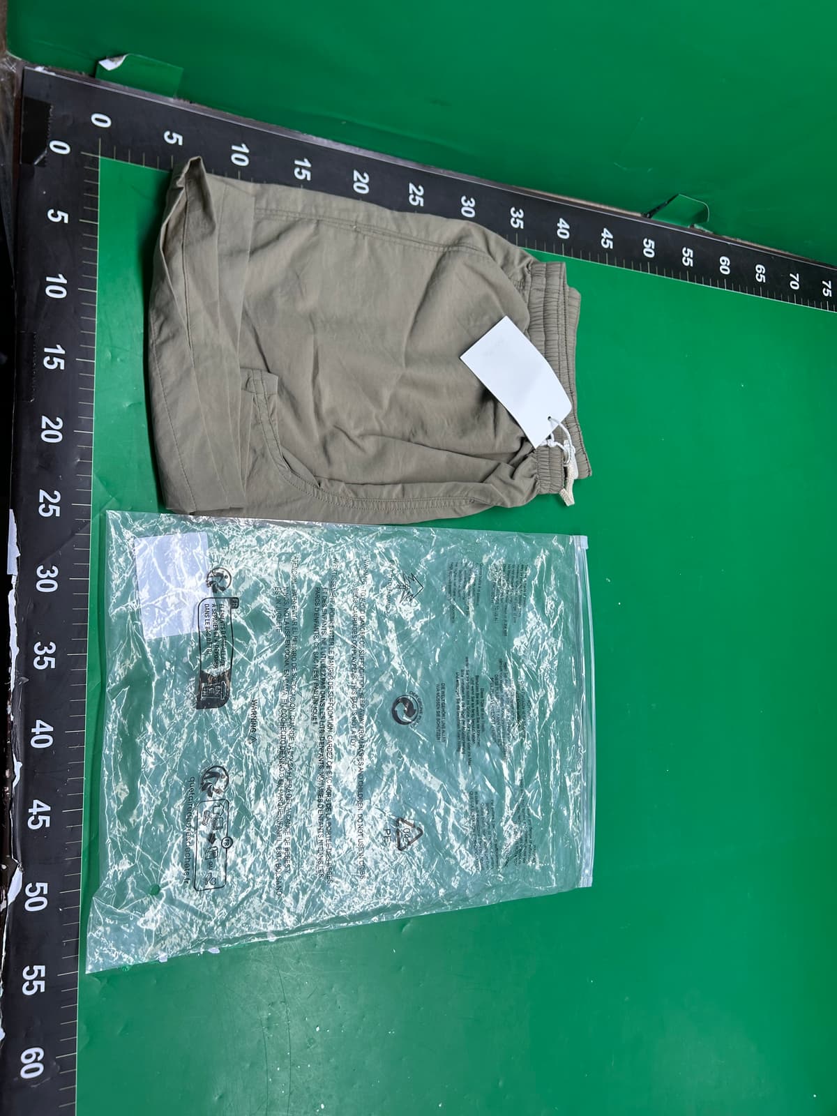 jjjjound美式极简休闲五分裤速干尼龙短裤运动裤男女不过膝短裤 — foto QC 1