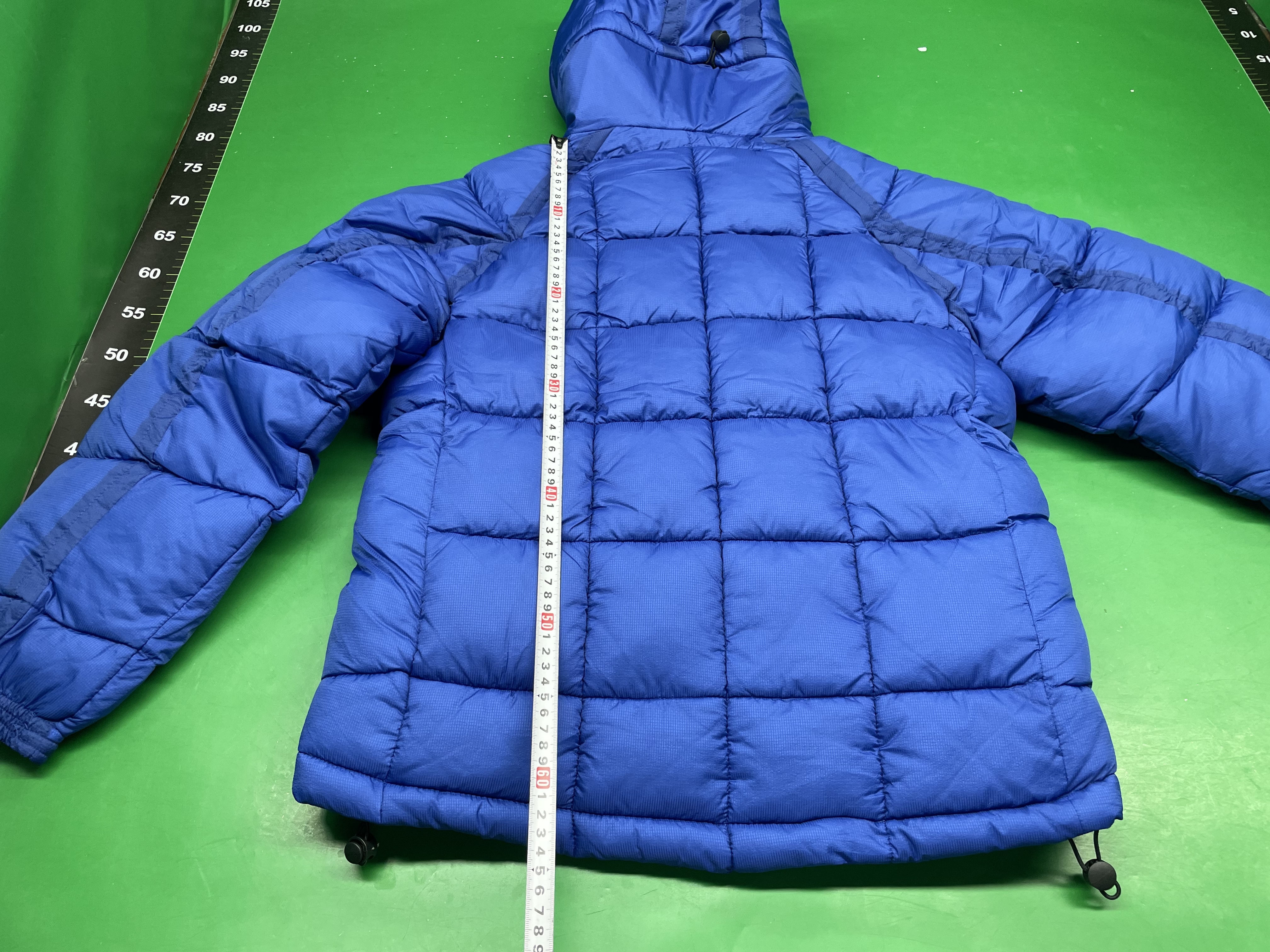 欧美跨境加厚户外连帽棉服高街INS潮牌冬季臂章标克莱因蓝外套 — foto QC 1