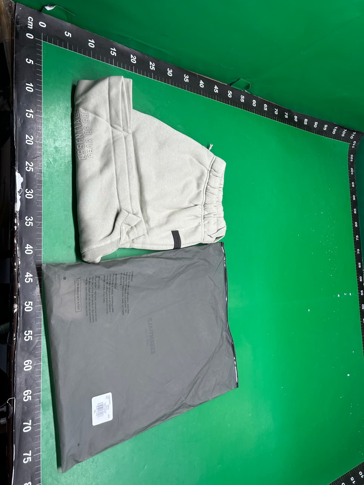 Essentials Drop2 SS23 SS23 Drop2 Terry Short Plum 纯色抽绳短 — foto QC 1