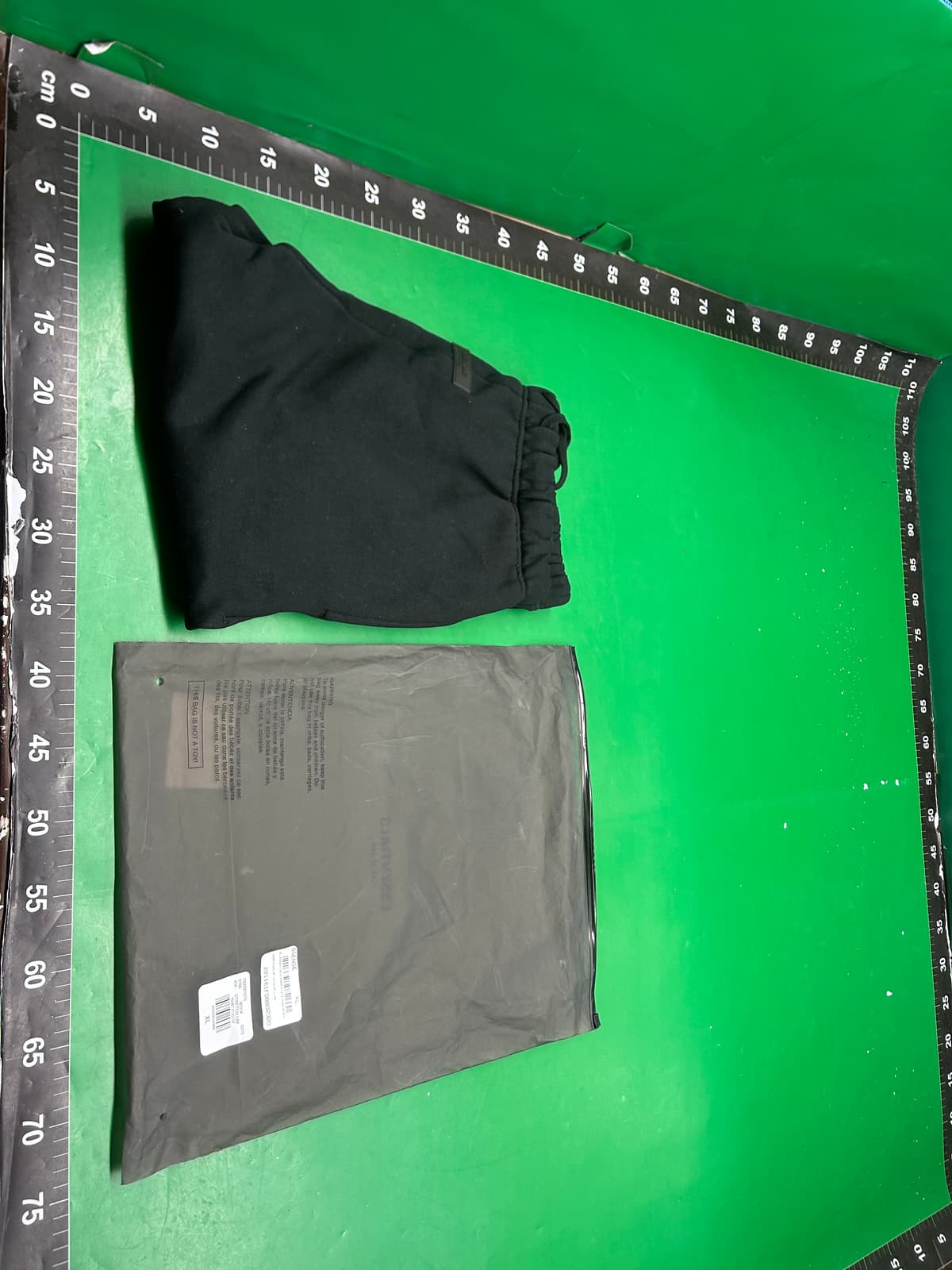 SS22  --Essentials- 小标植绒印花5分短裤Sweatshort — miniatura QC 6