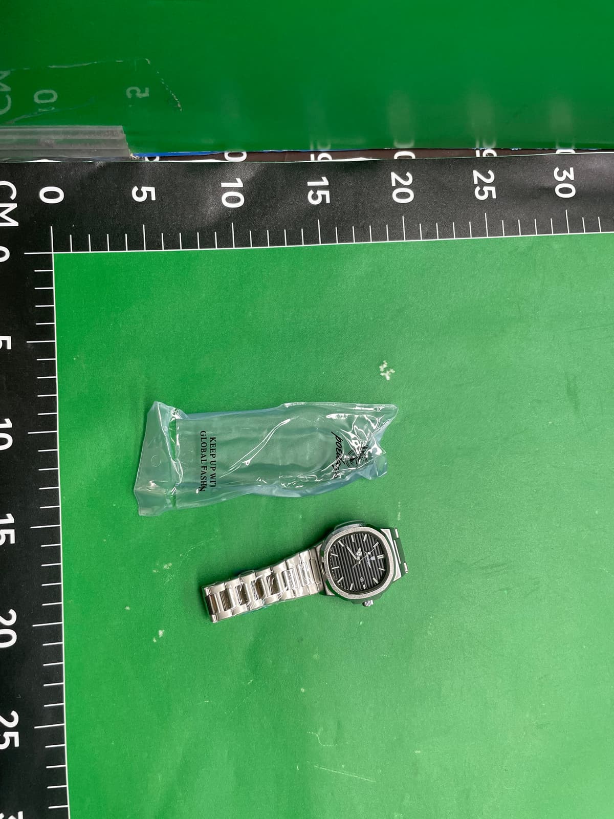 瑞士品牌新款防水超薄款男士手表日历石英表直播外贸爆款一件代发 — miniatura QC 5