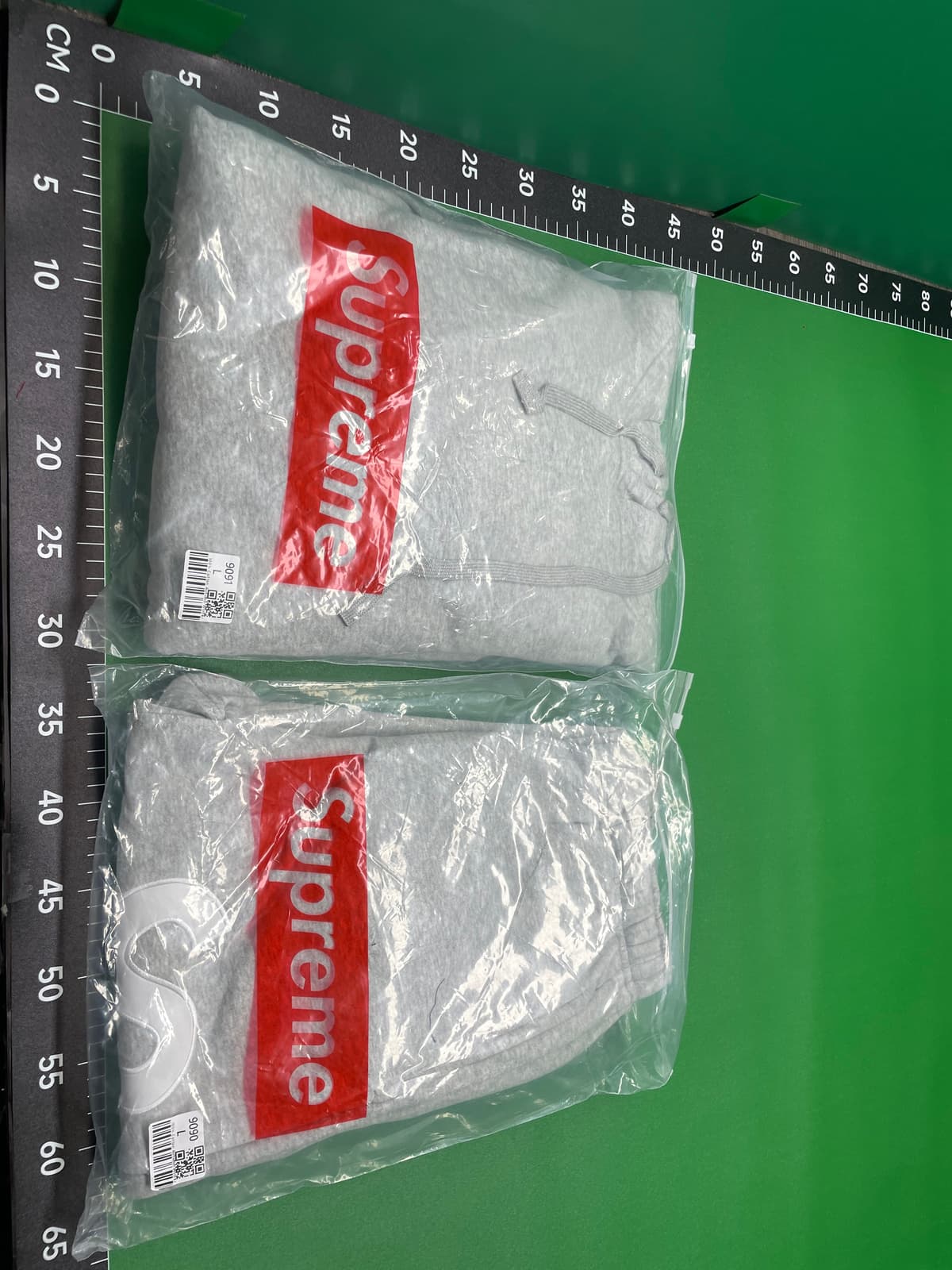 跨境sup SS2BOX LOGO背后贴布刺绣休闲套装加绒长裤宽松连帽卫衣 — foto QC 1