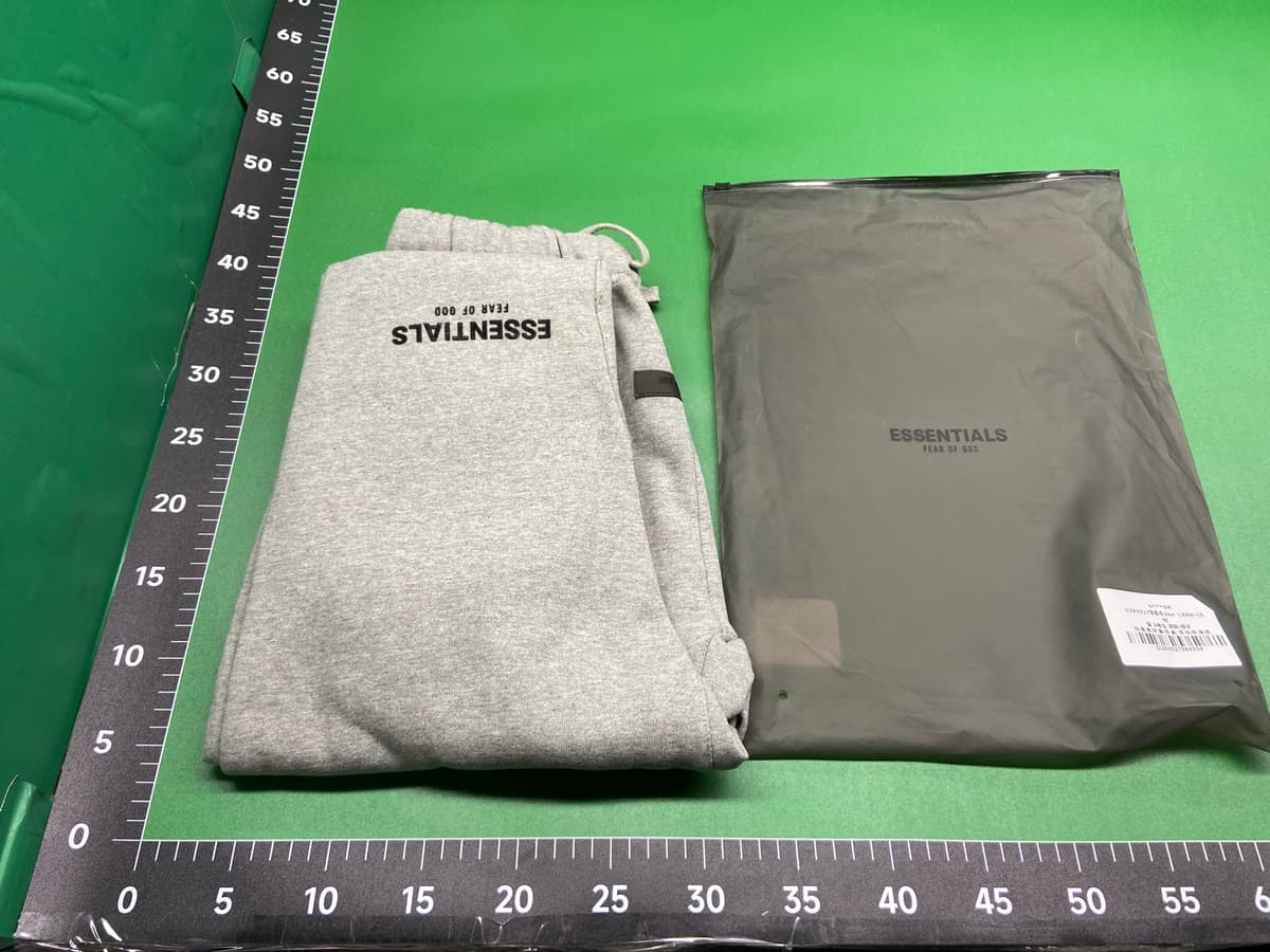 SS22-Essentials小标植绒印花Sweatpants 束脚长裤舒适舒适穿搭时 — miniatura QC 3
