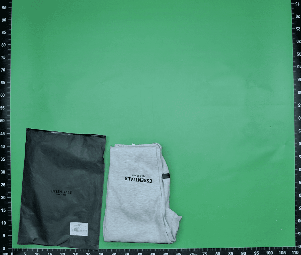 SS22-Essentials小标植绒印花Sweatpants 束脚长裤舒适舒适穿搭时 — foto QC 1