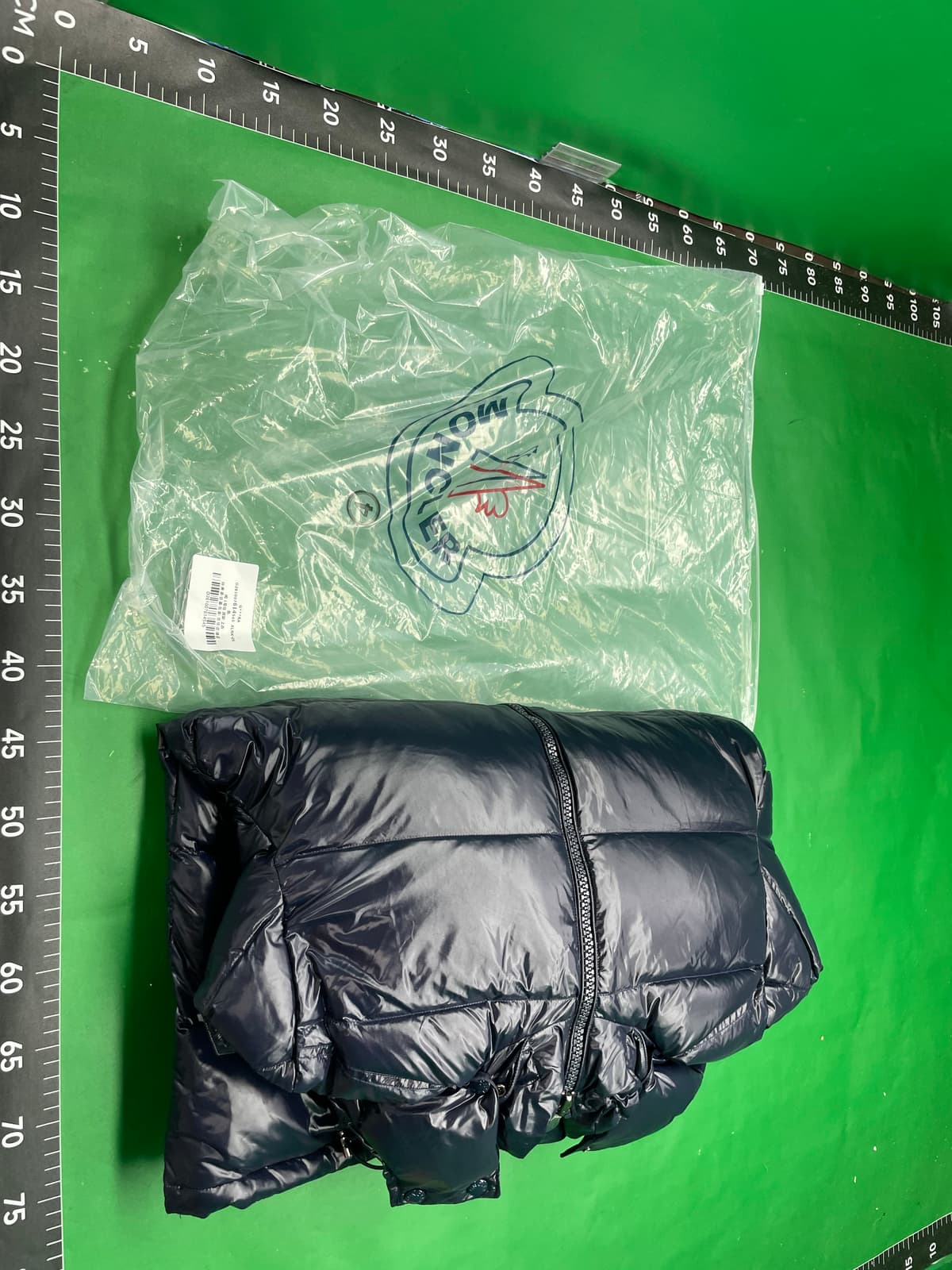 蒙口玛雅羽绒服Maya跨境亮面白鸭绒羽绒服户外宽松加厚情侣外套 — miniatura QC 4
