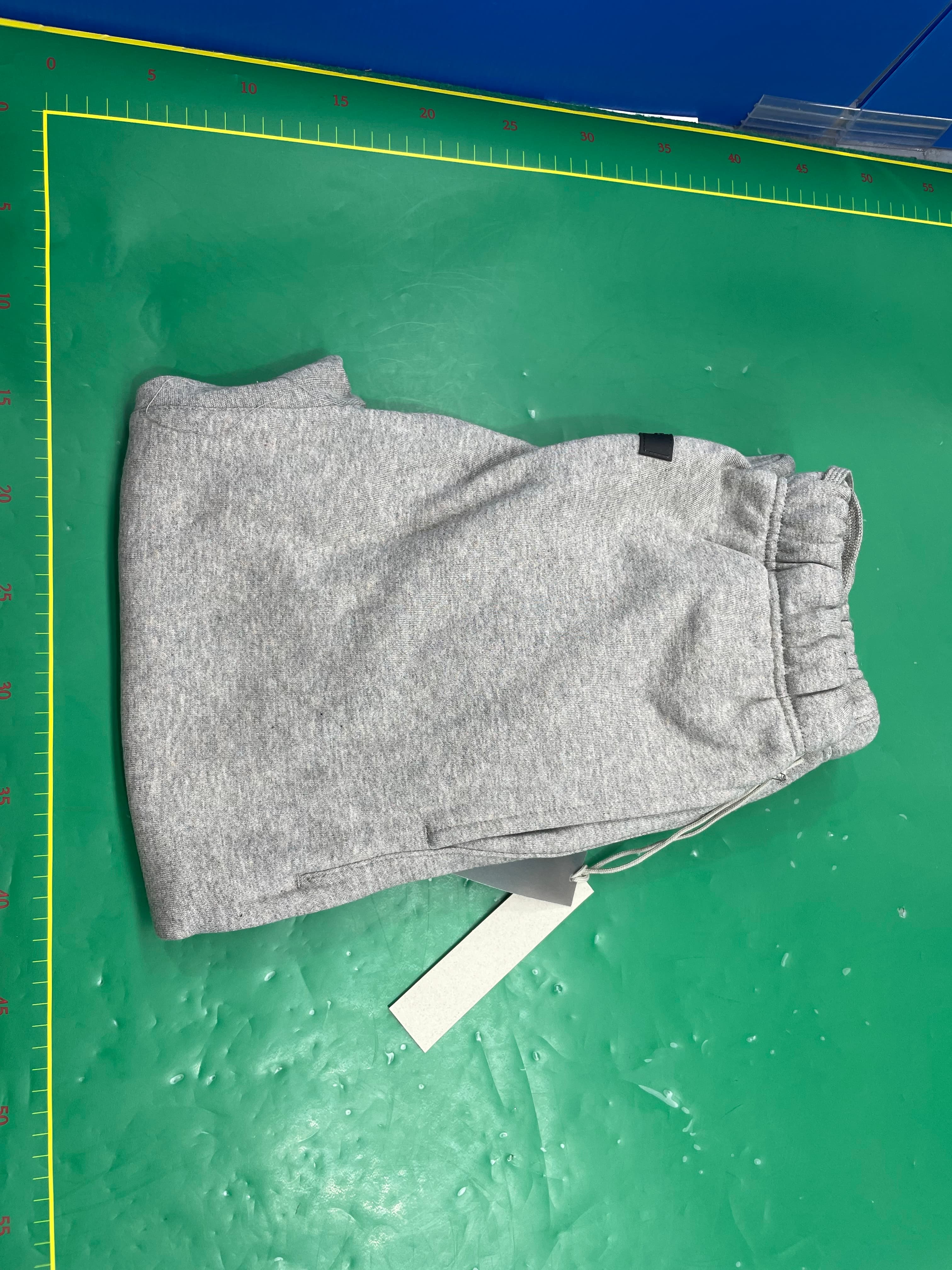 Essentials-SS22- Sweatpants小标植绒款 束脚长裤 — miniatura QC 3