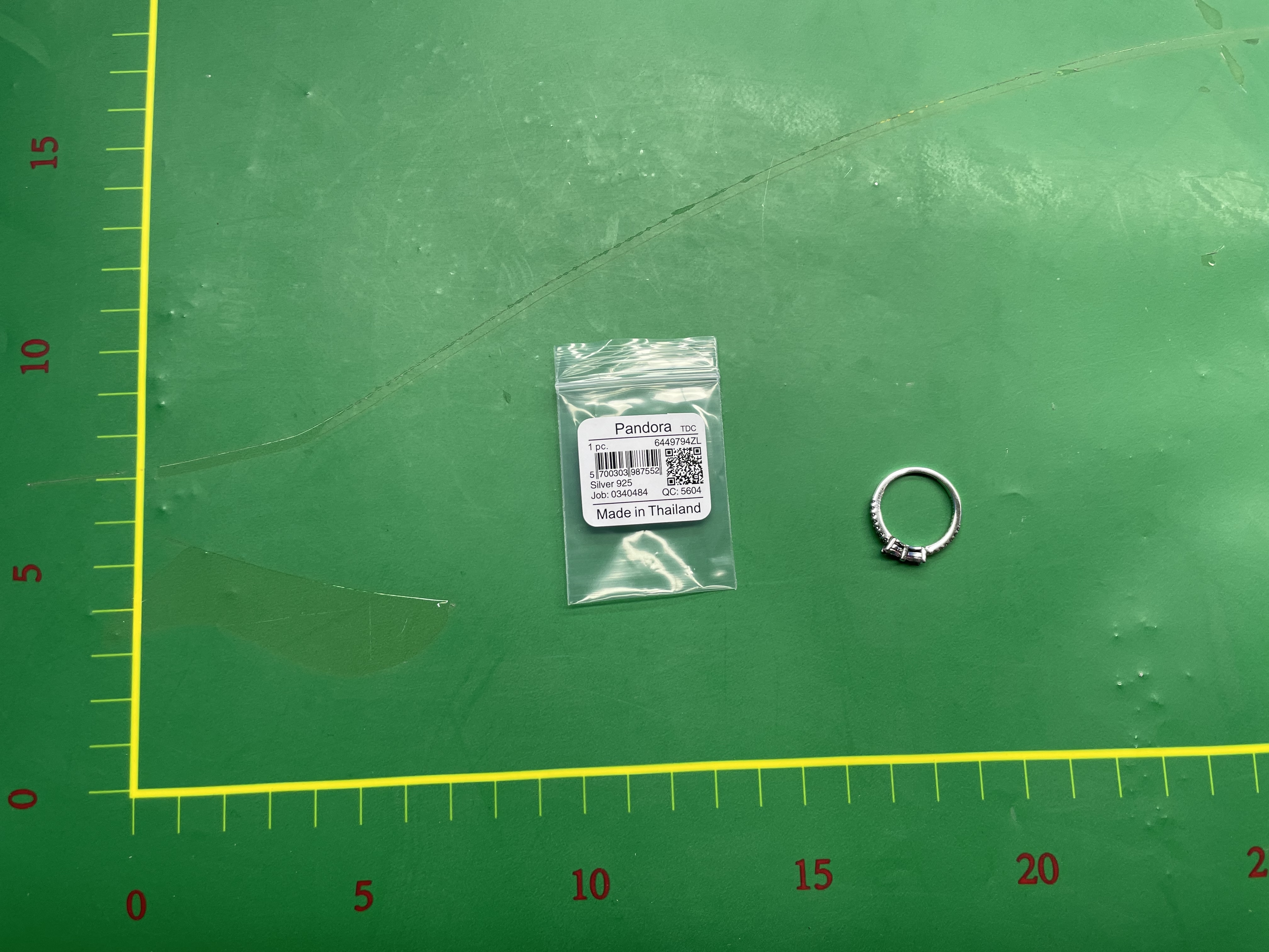 潘家新品上市白铜镀银黄金玫瑰花满钻蝴蝶结粉色戒指 — miniatura QC 5