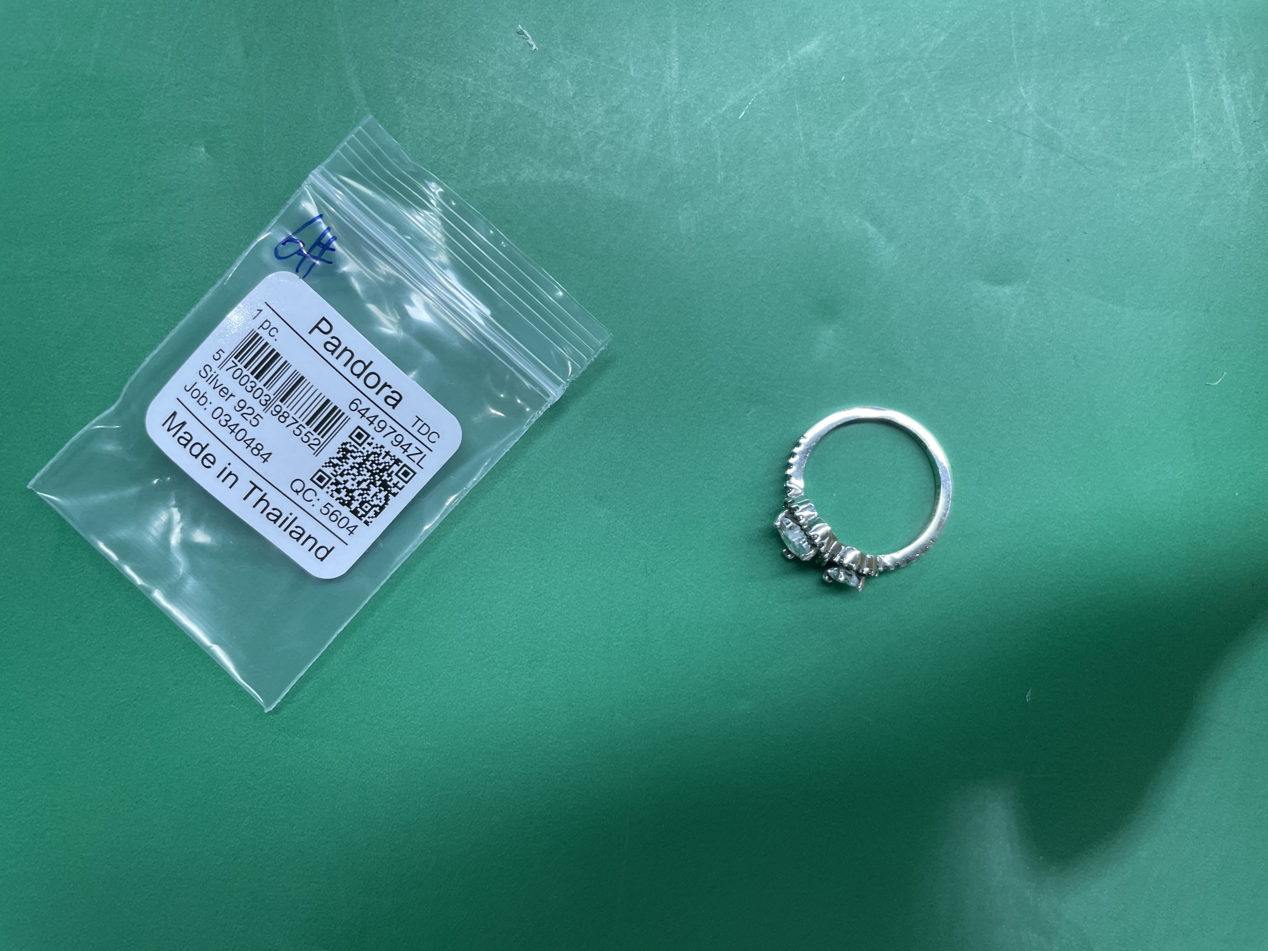 潘家白铜镀银双爱心蝴蝶结黄金色皇冠水滴对戒搭配戒指送女友礼物 — miniatura QC 6