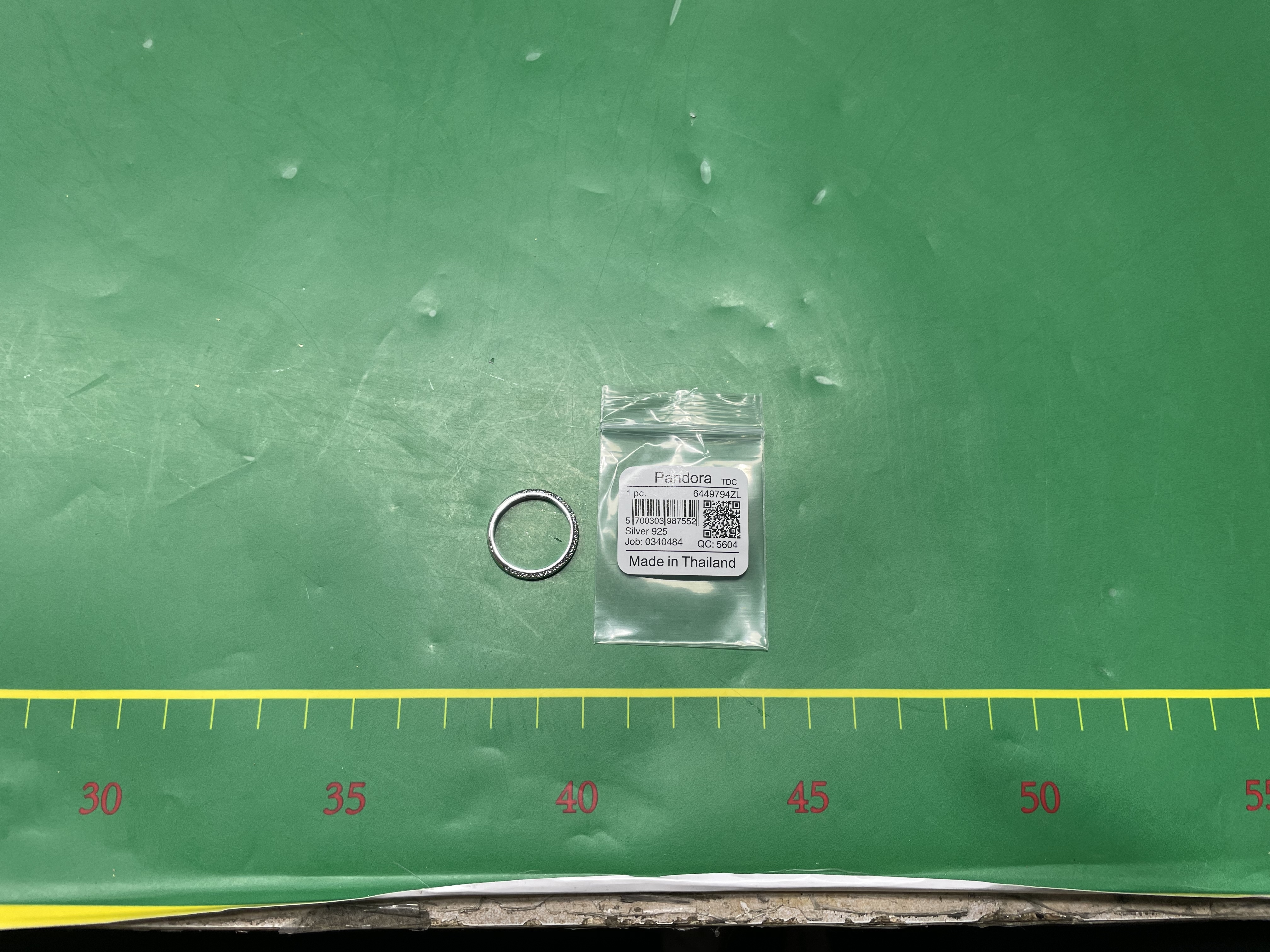 潘家新品上市白铜镀银黄金玫瑰花满钻蝴蝶结粉色戒指 — miniatura QC 4