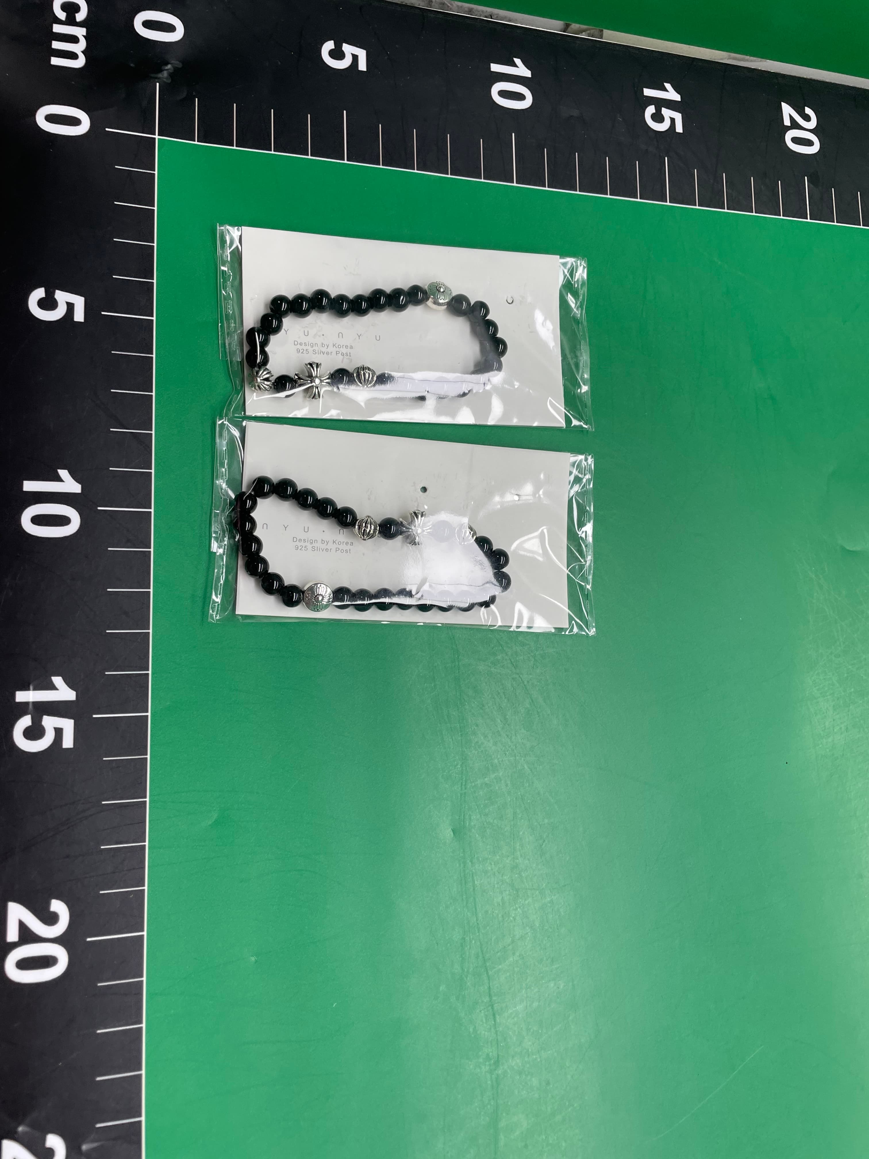 潮酷高级感！黑色十字架手链女款手串珠手链轻奢小众精致手绳饰品 — foto QC 1