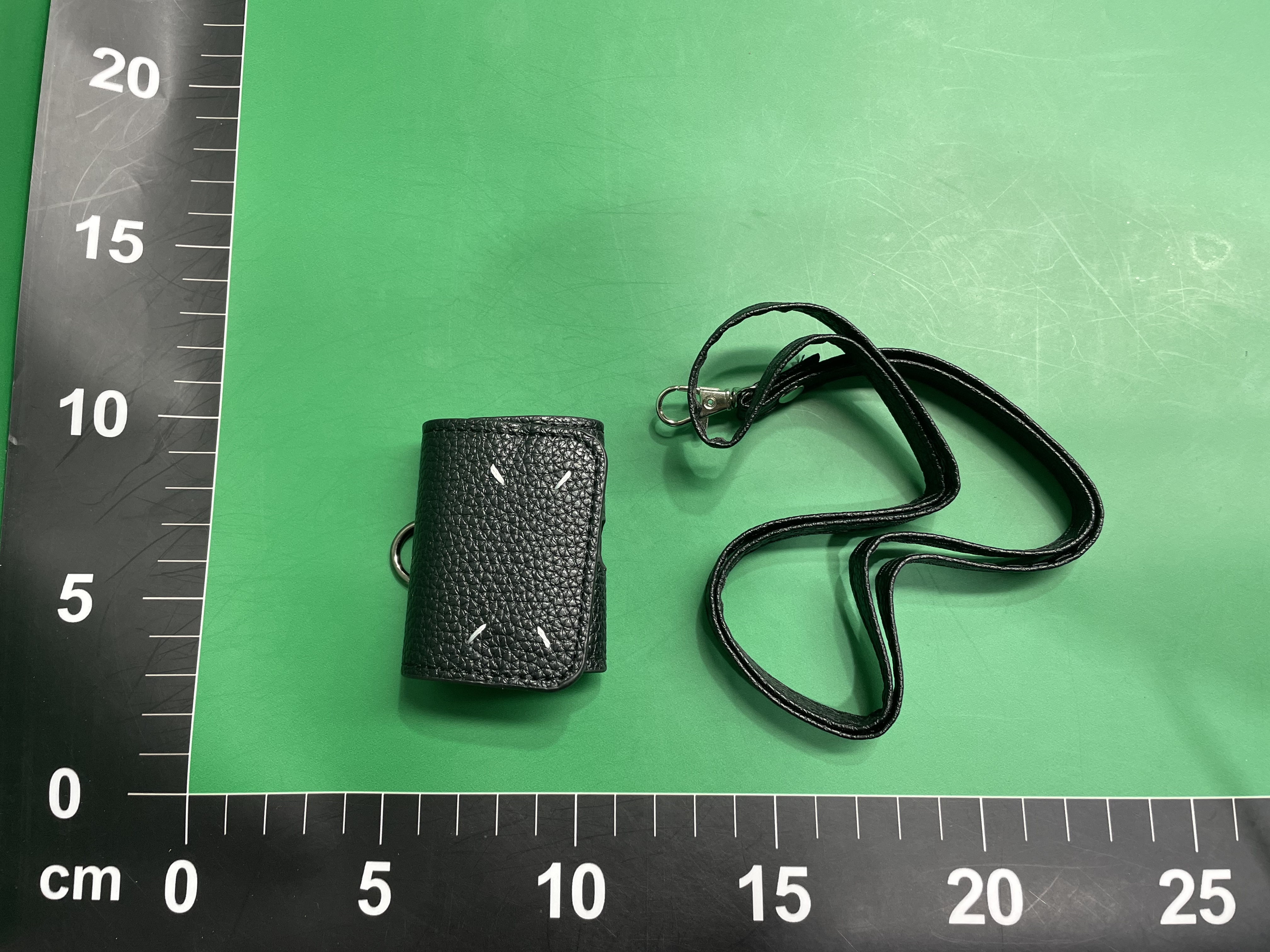 适用耳机套苹果2代3代保护套airpods3pro2五香蓝牙耳机壳直销皮套 — foto QC 1