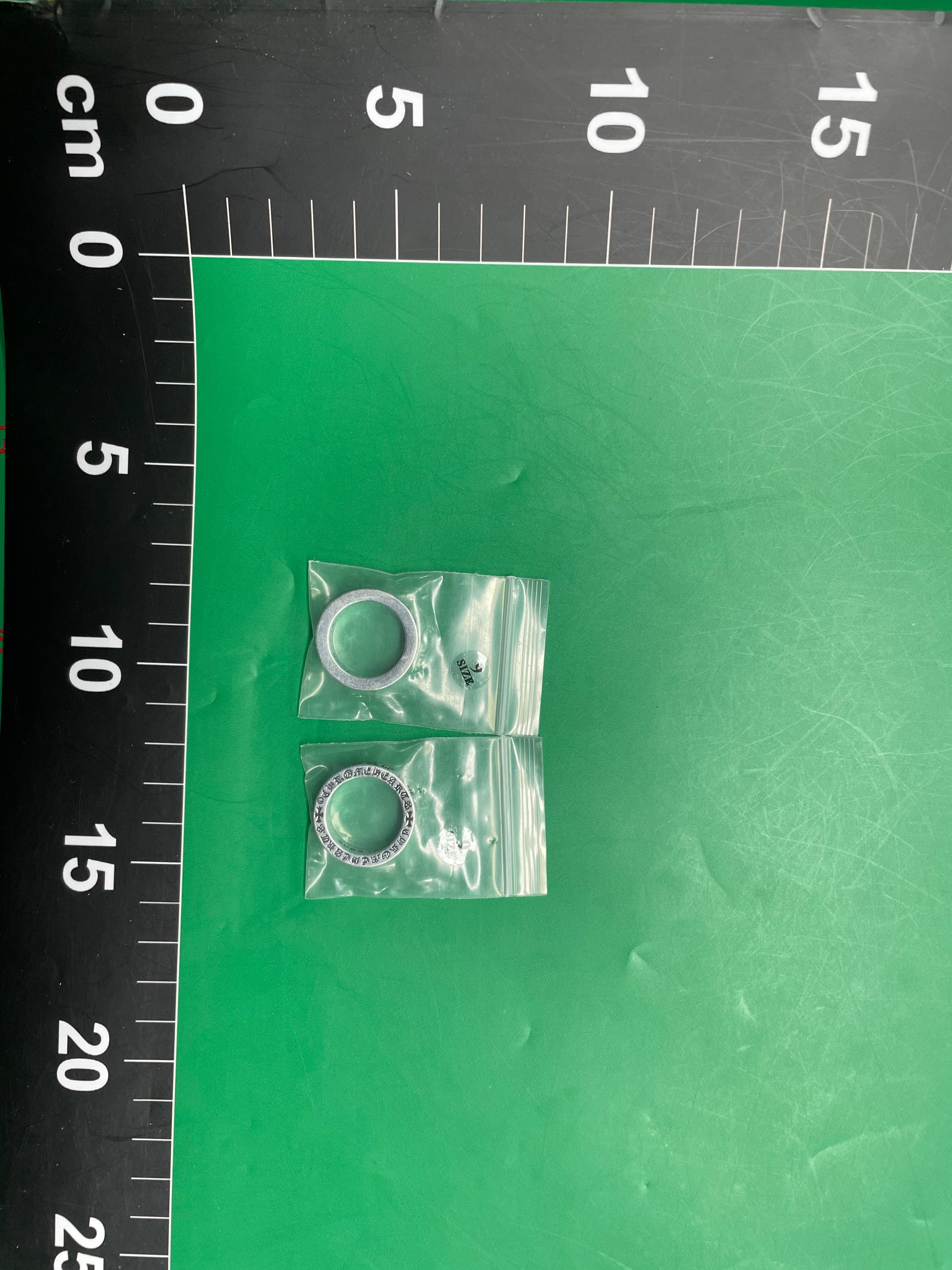 CH克罗心复古十字架戒指男女十字架风格嘻哈永恒鱼骨钉子情侣指环 — miniatura QC 3