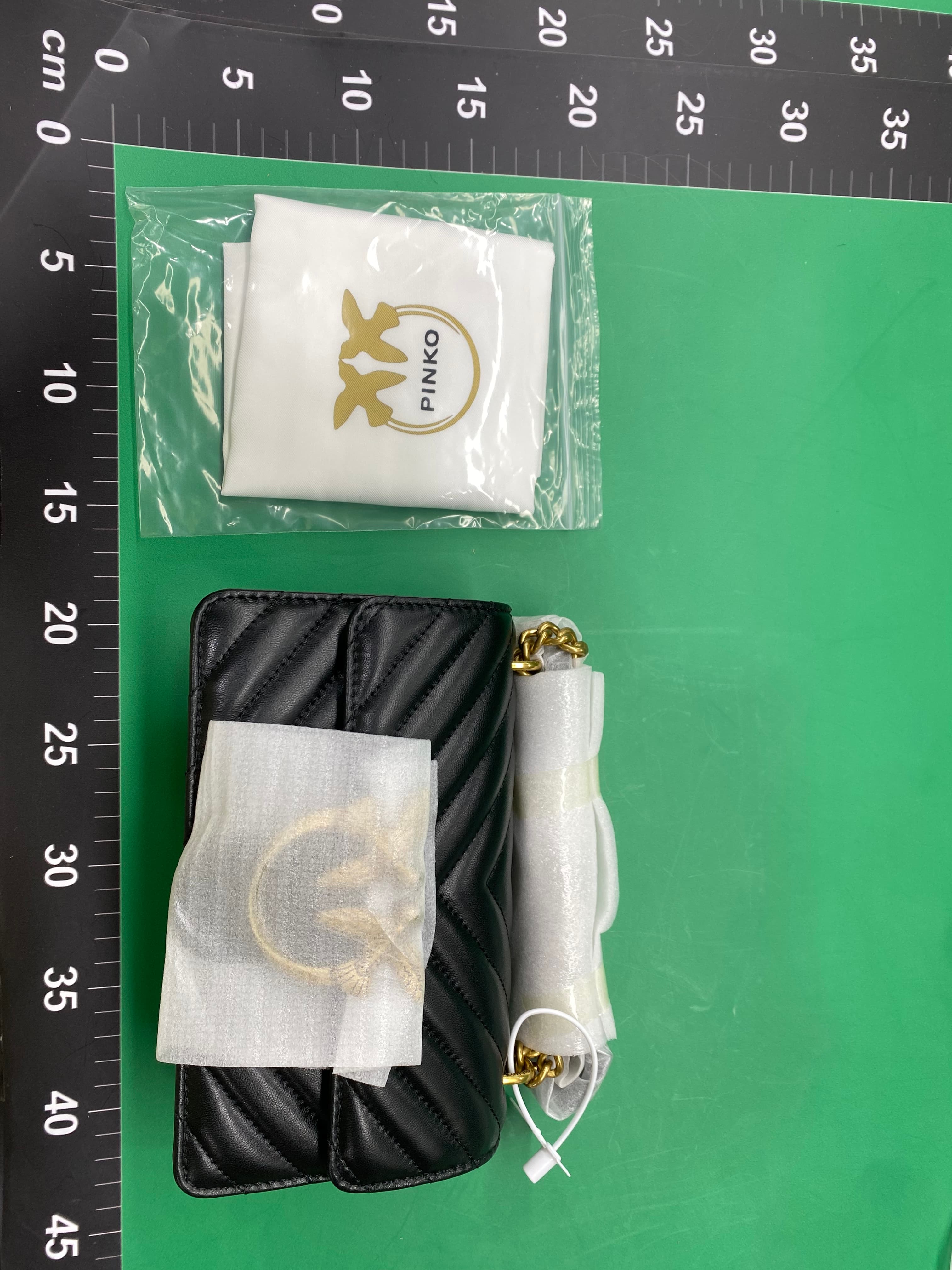 经典款V字纹绗缝小号燕子包飞鸟包Pinko同款单肩斜挎真皮羊皮女包 — foto QC 1