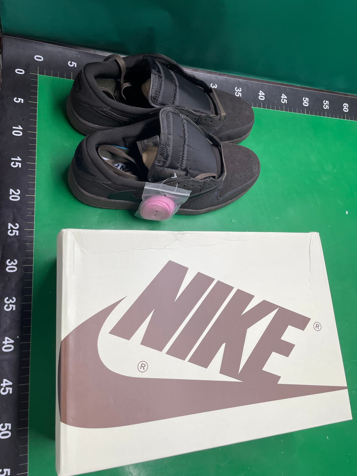 Putian Shoe aj1 Lightning Barb Mocha Deep Brown Black Samurai Joe 1 Cross-border Low-gang Male and Female Campus Couple sneaker — foto QC 1